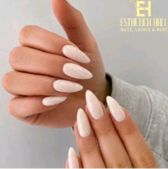 Esthetica Hall Instagram post 4